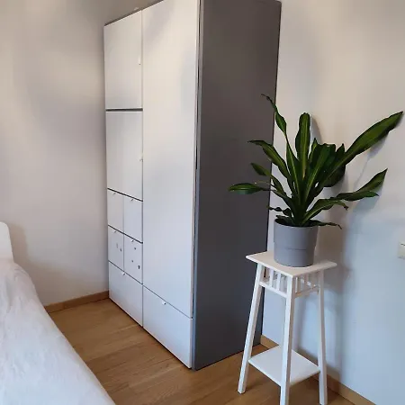 Cozy 2-bedrooms In A New Complex Near The Airport And The Center